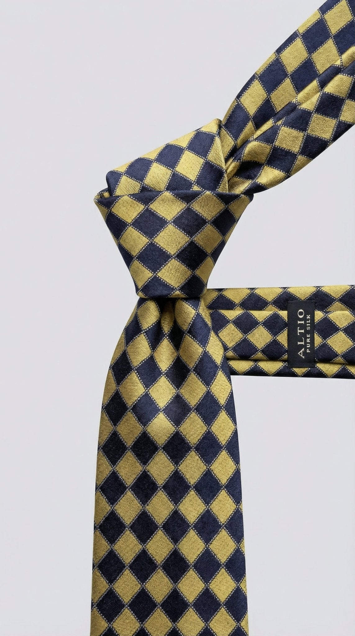 Altio Scacchi Oro - Thuijs Heritage